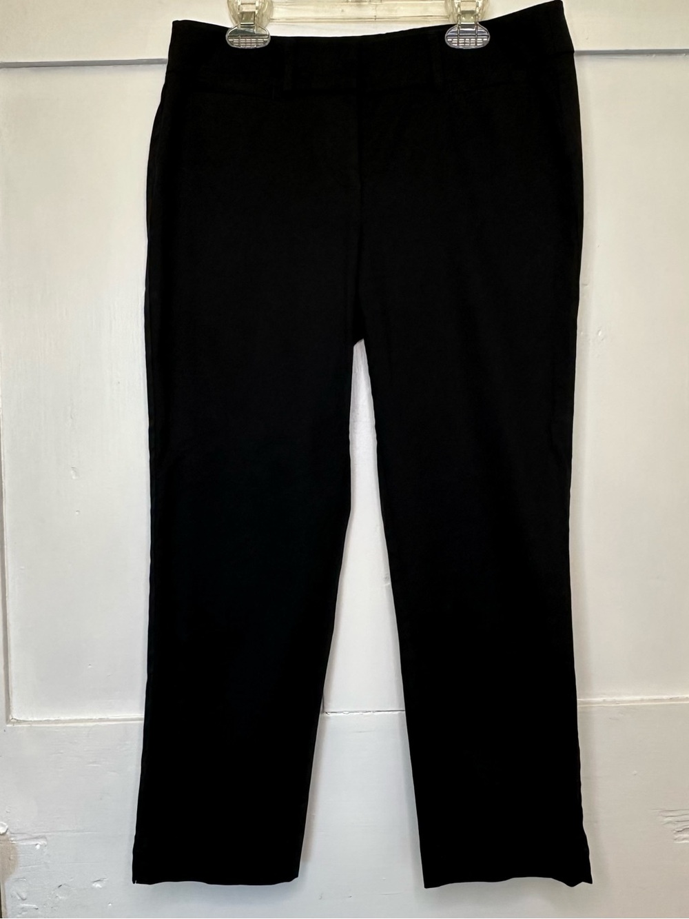 Classic Black Straight-Leg Capris by Ann Taylor Factory Sz 2P